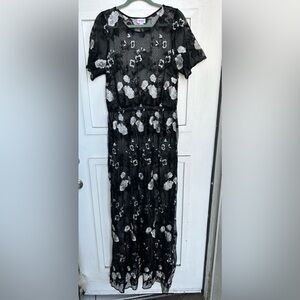 New xl embroidered rose lace sheer xl maxi dress with stretchy waistband.